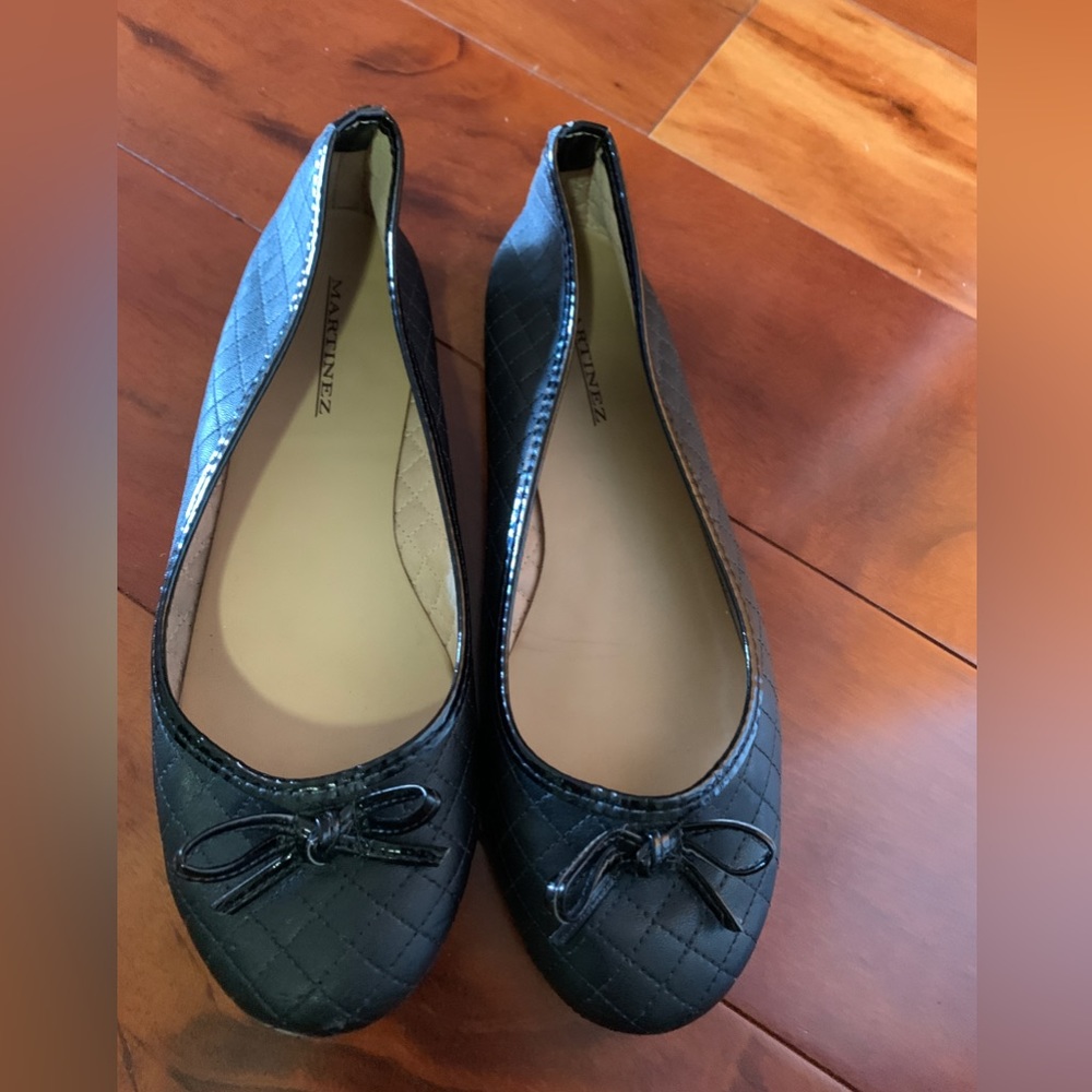 Martínez brand Brazilian flat quilted bow tie shoes